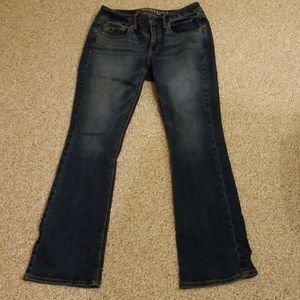 AMERICAN EAGLE JEANS
